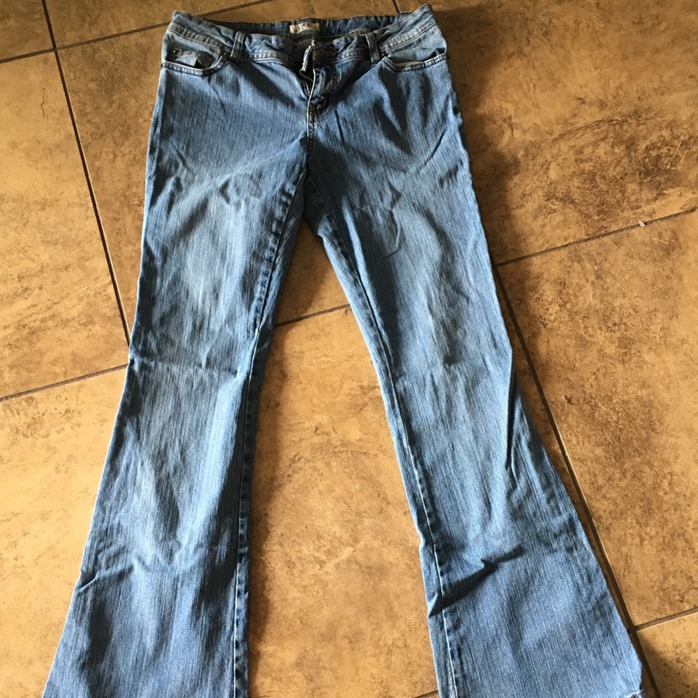 SO Bootcut Jeans. Worn but in great condition!